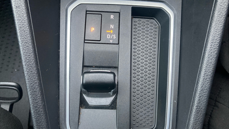 Ford Transit Connect 240 L2 Diesel 2.0 EcoBlue 122ps Limited Van Auto